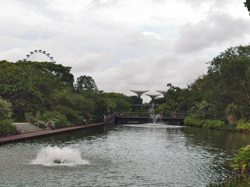 Abschiednehmen von Bali und Weiterreise sowie erster Tag in Singapur