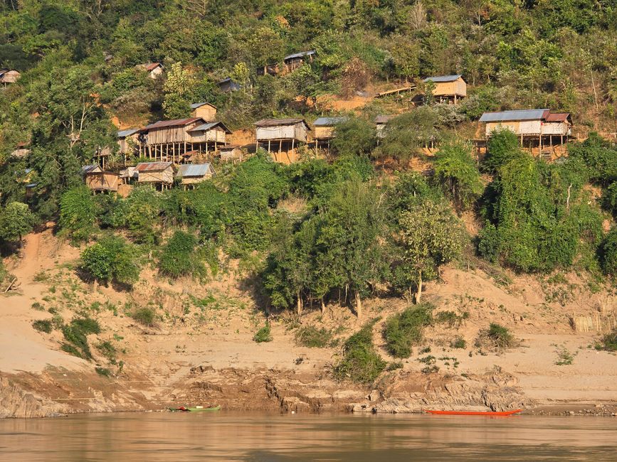 Auf dem Mekong von Luang Prabang nach Ban Houayxay