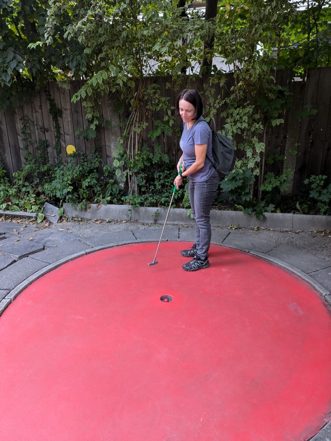 Stefanie's first time mini-golfing.