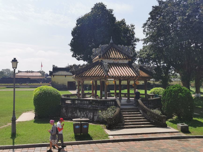 Recorrido por la antigua ciudad imperial de Hue