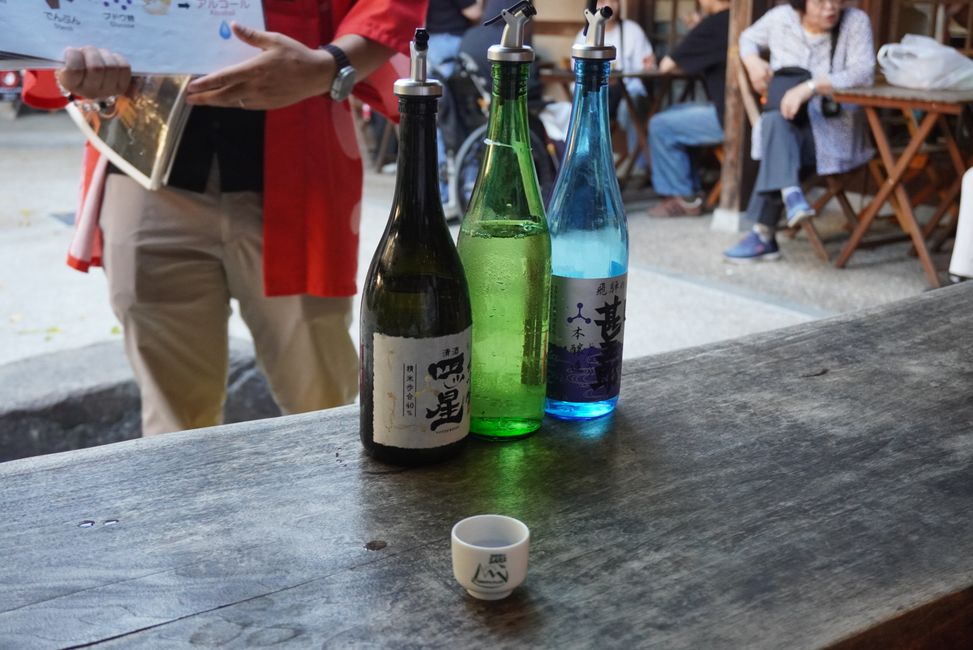 Rindfleisch und Sake in Takayama