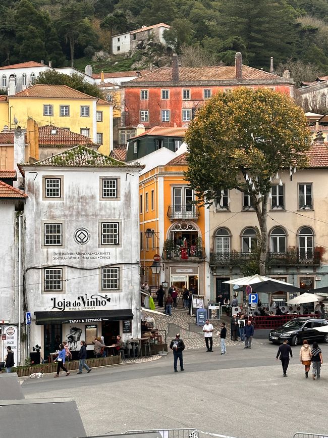 Ein Tag voller Entdeckungen in Sintra: Märchenhafte Paläste und kulinarische Genüsse