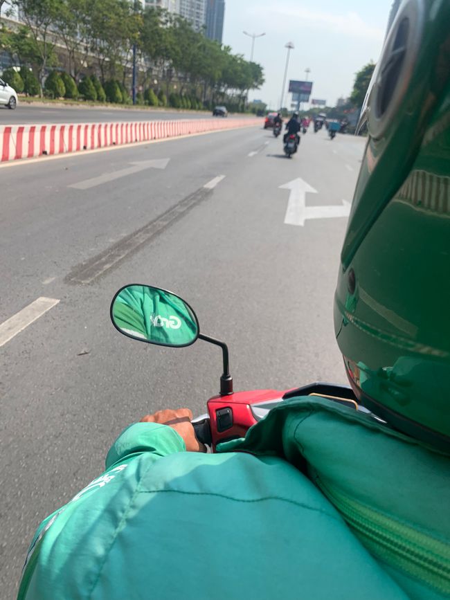 Go to school by moped via Grabapp 