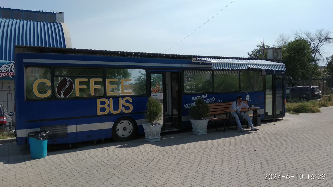 Kaffee-Bus, Aktau