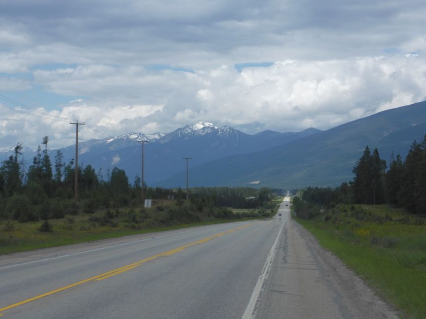 Die Gerade vor Valemount 