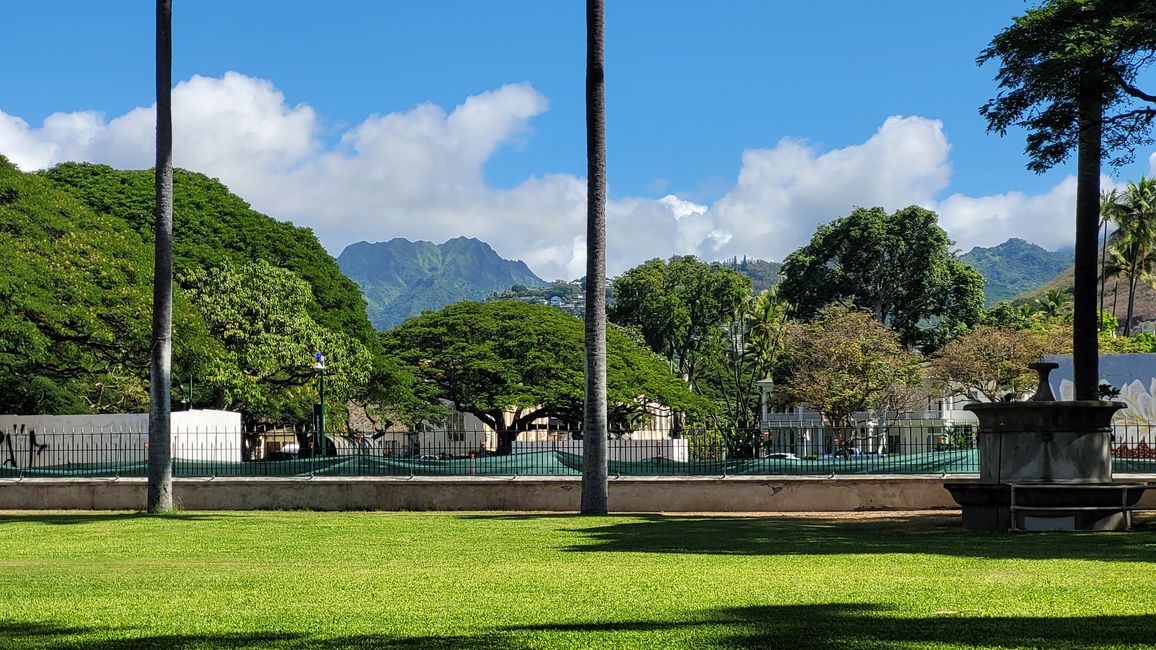 Downtown Honolulu – Fun at the Waikiki-Beach