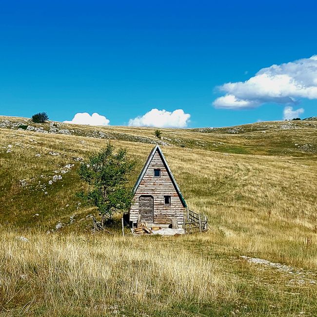 Un viaje de superlativo: a través de las montañas en Montenegro