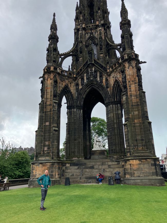 Scott Monument 