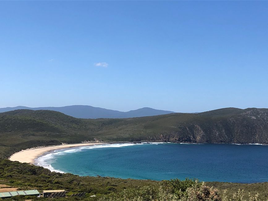 Blick auf die Lighthouse Bay ...