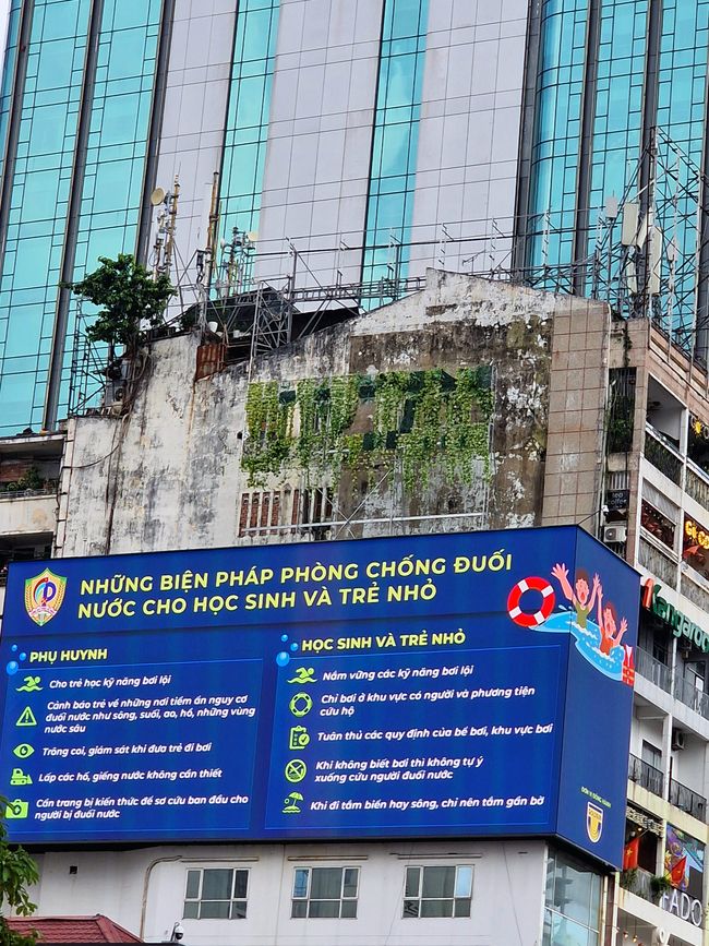 1. Warnung! Schwimmen lernen