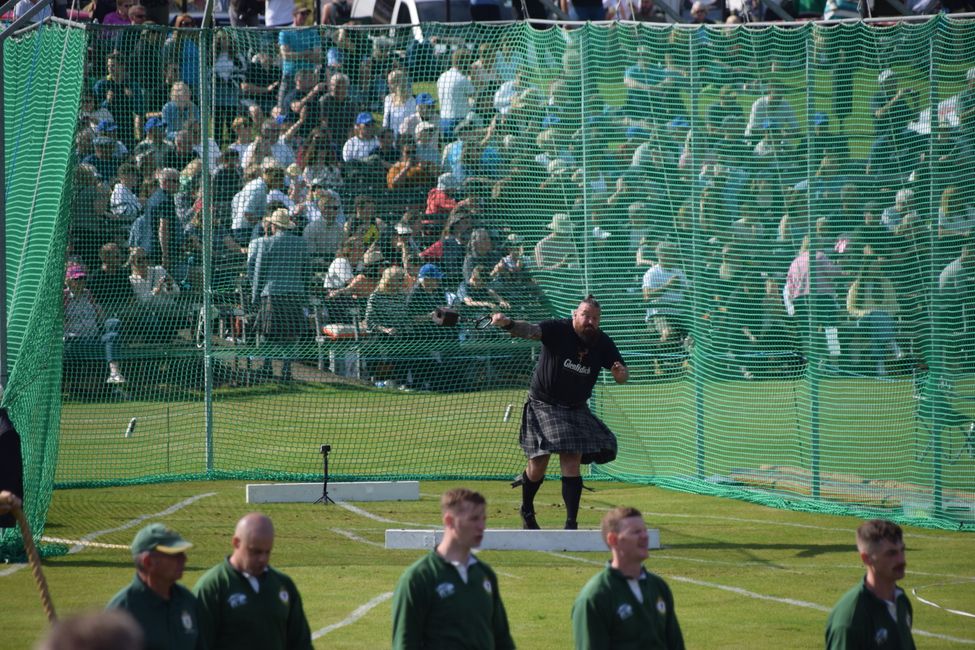 Strong Men, Pipes and Drums