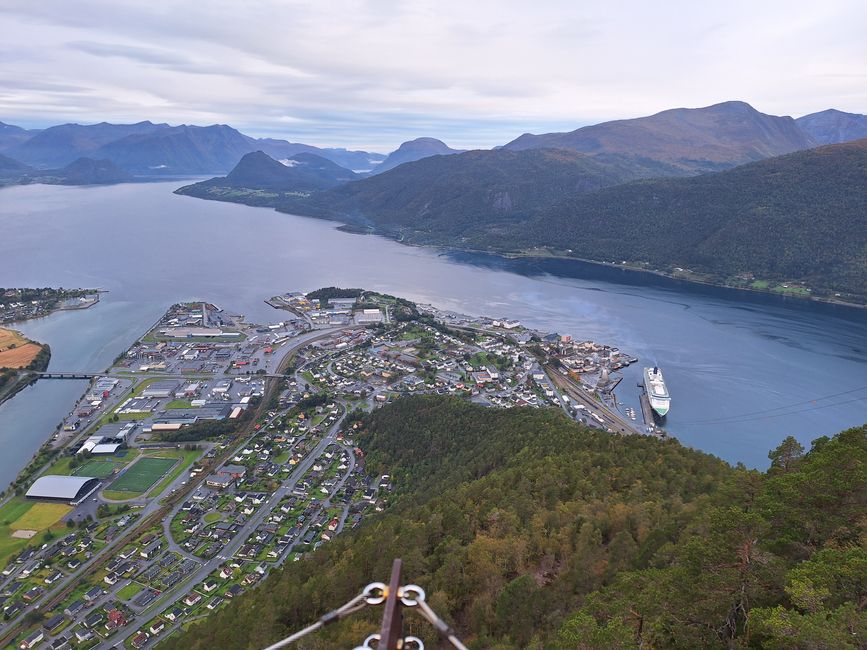 Etiqueta 14 Andalsnes