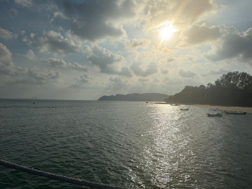 MoonshineResort/
Chumphon