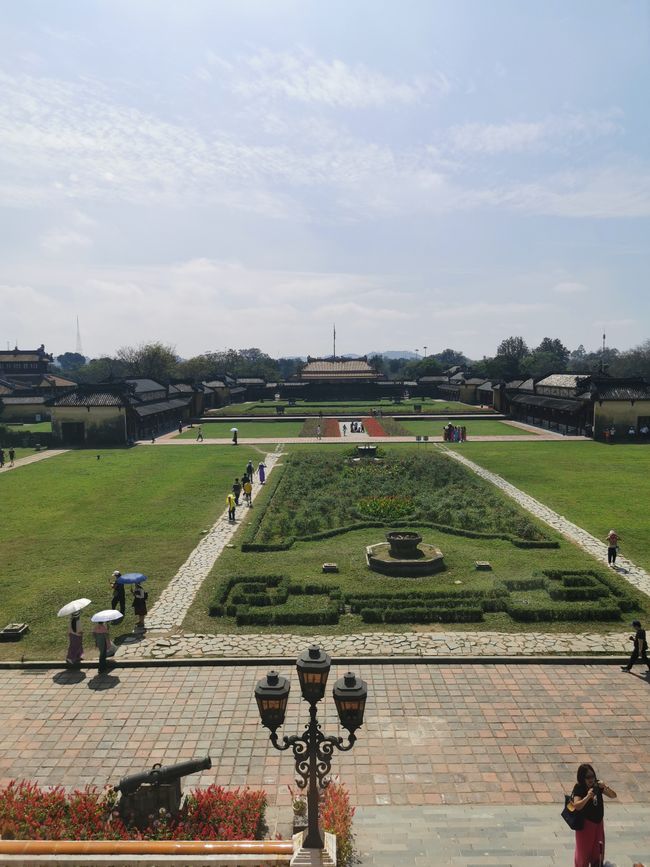 Recorrido por la antigua ciudad imperial de Hue