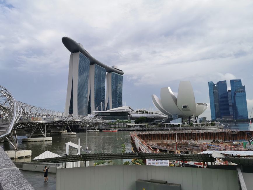 Abschiednehmen von Bali und Weiterreise sowie erster Tag in Singapur