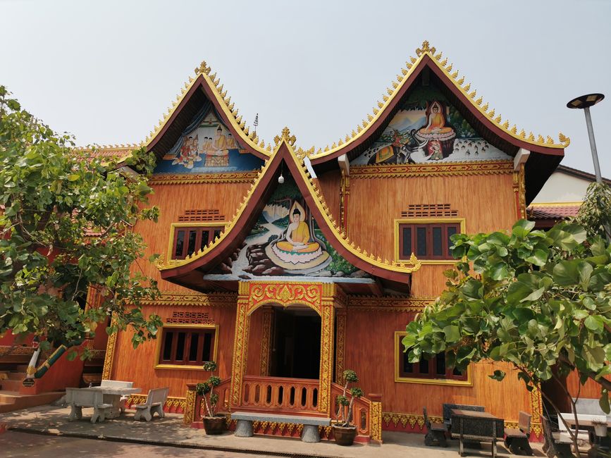Vientiane - 1.5 days on a temple and museum tour