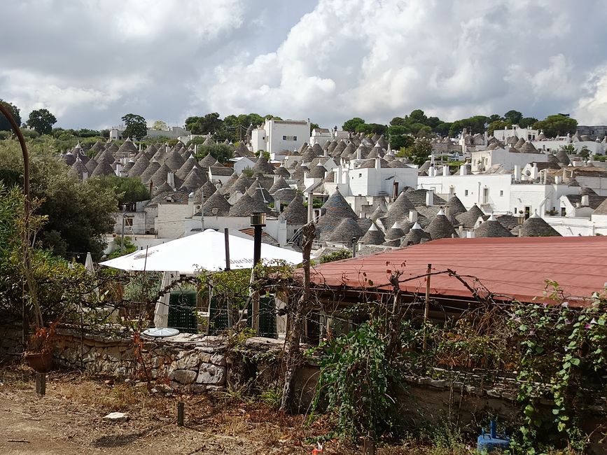 Alberobello, die Stadt aus weißen Zipfelmützen