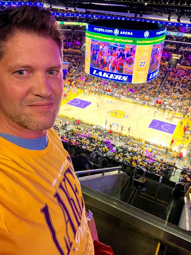 ..e a una partita dei Lakers Reto c'era naturalmente anche 611
