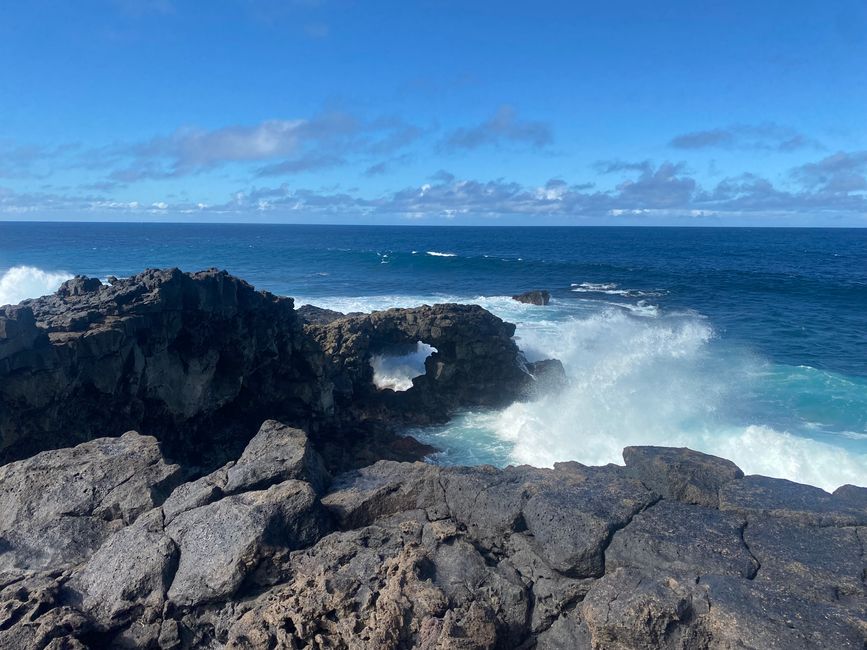 El pintoresco El Golfo cerca de las cuevas de Los Hervideros