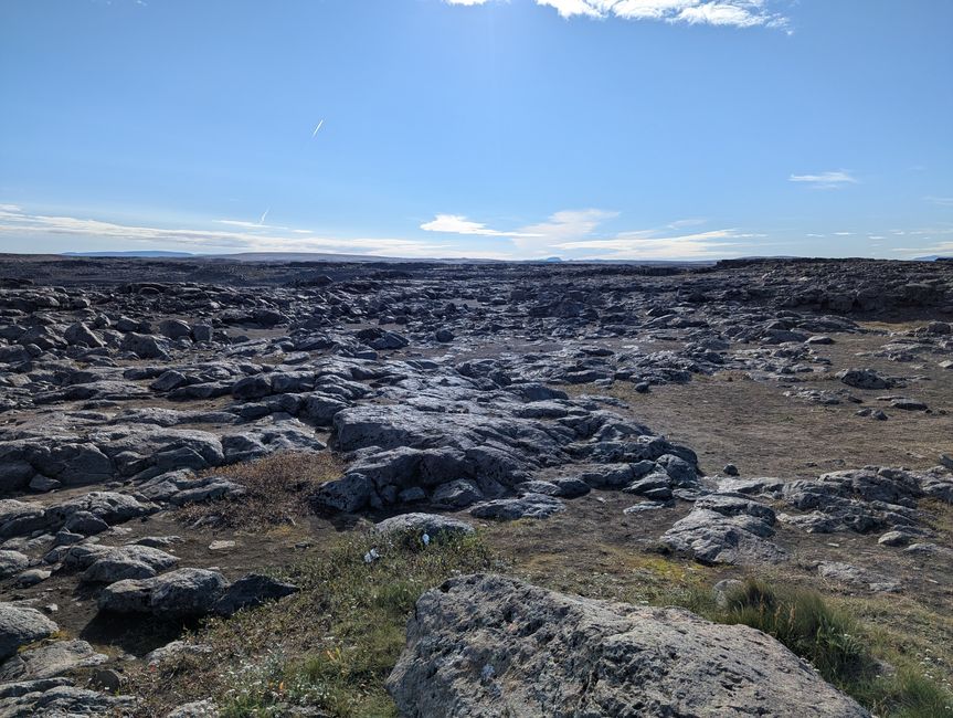 Un café à l'angle du monde (En route dans le désert volcanique)