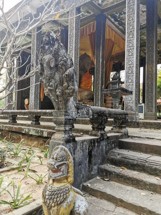 Prasat Top Khang Kaeut
