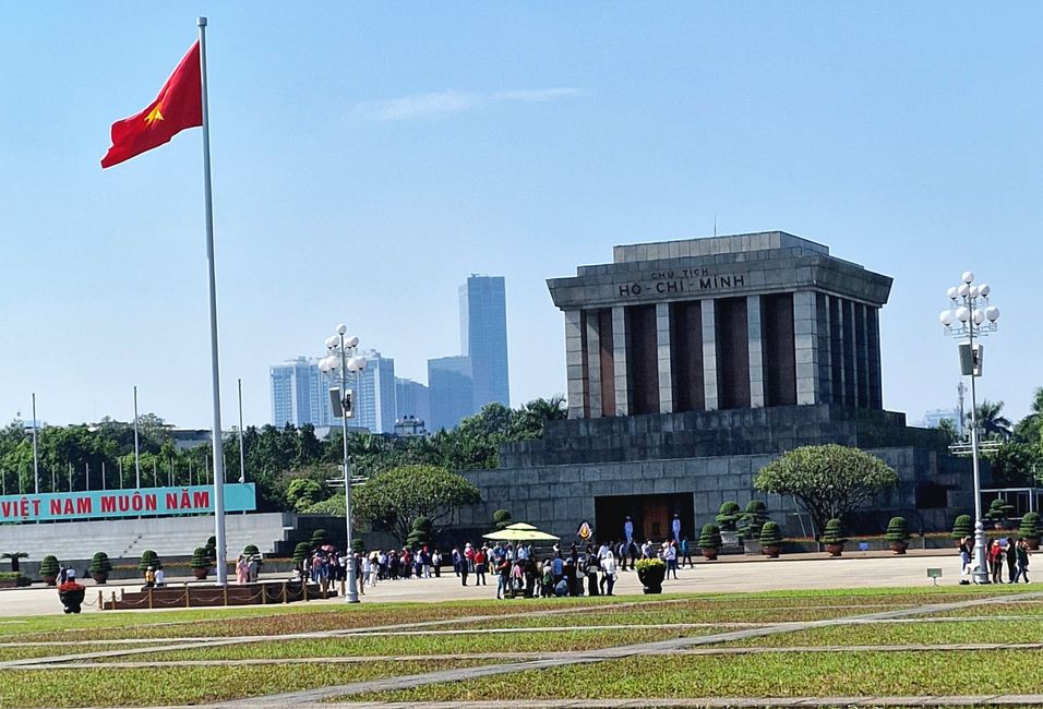 Ho Chi Minh Mausoleum 
