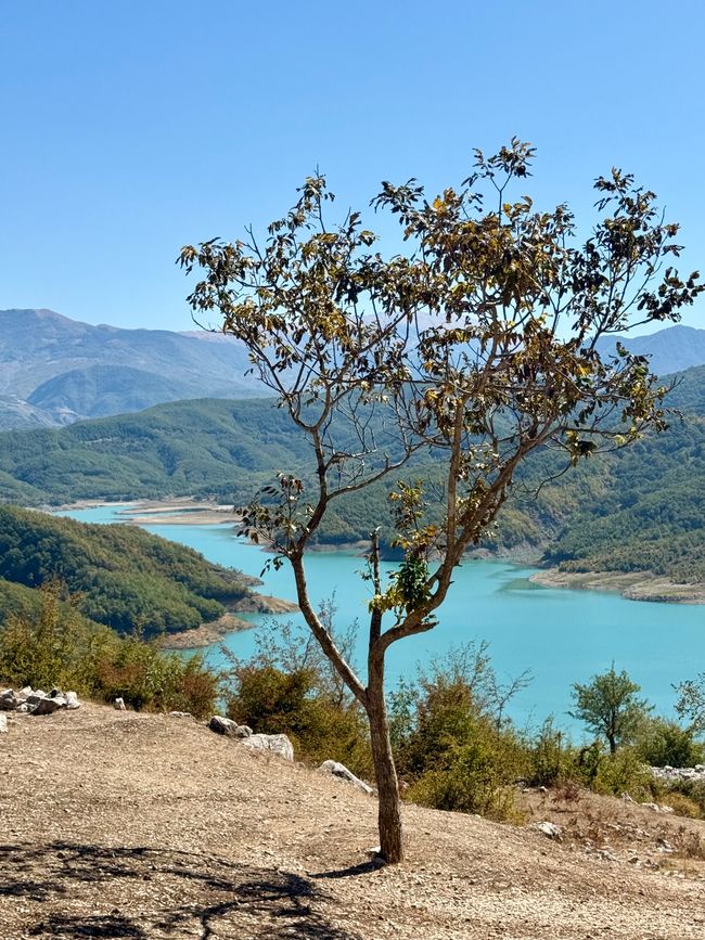 📍Bovilla-See, Albanien/📍Bovilla Lake, Albania