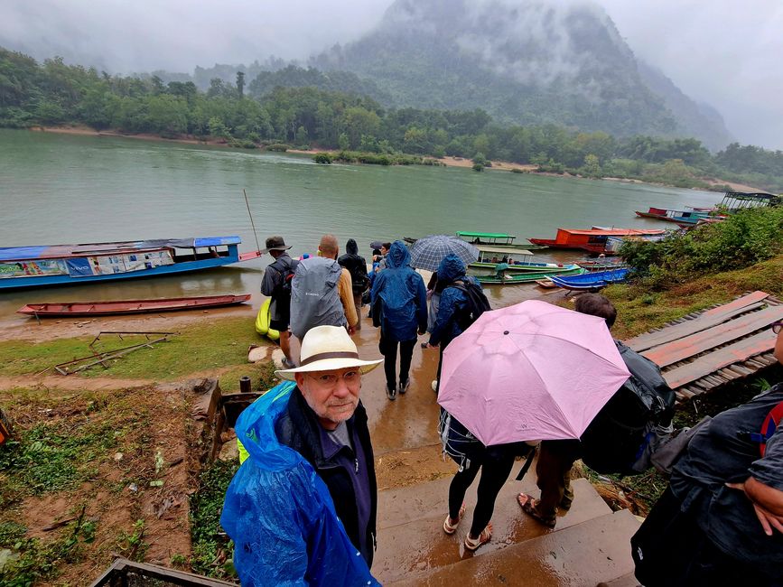 Entlang dem Fluß Nam Ou - nach Muang Ngoi und zurück