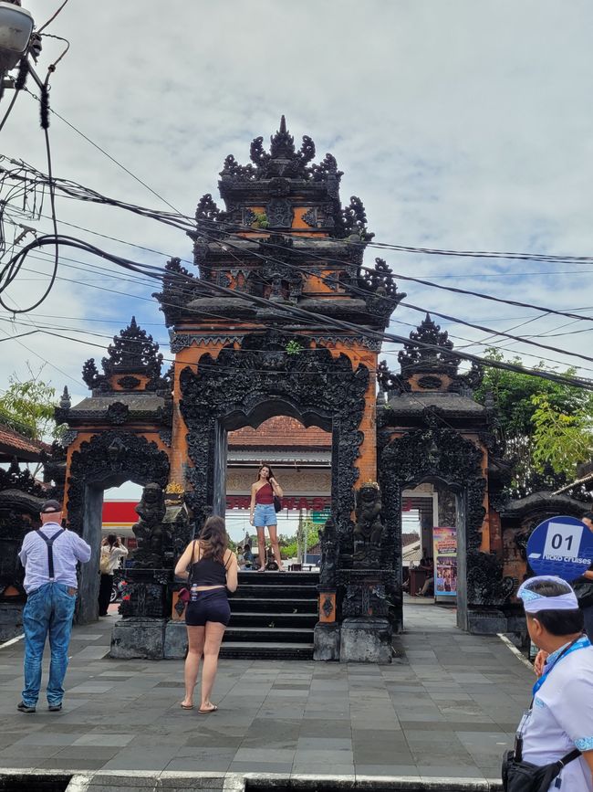 Tag 111/112 und 113 von 175: Kreuzfahrt rund um die Welt - Benoa/Bali und Seetag