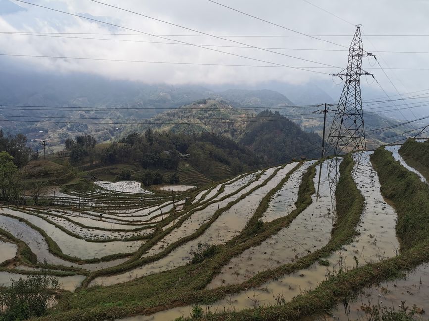 Hacia el norte montañoso hacia SaPa