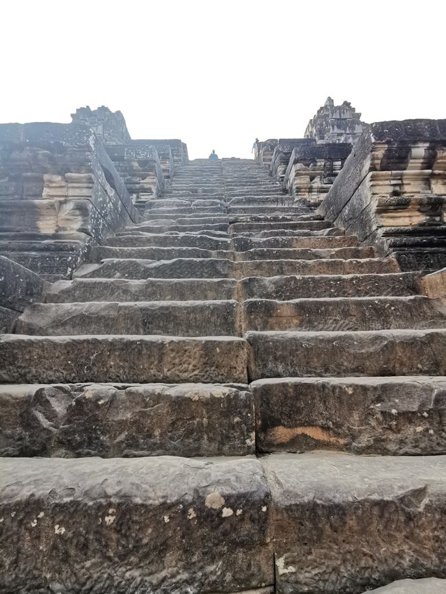 ... auf Bildern wirkt die Treppe einfach, aber runter zu bin ich fast auf allen Vieren hinab geklettert ... 
