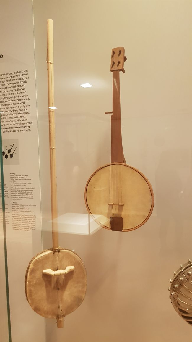 Metropolitan Museum of Art (almost only musical instruments)
