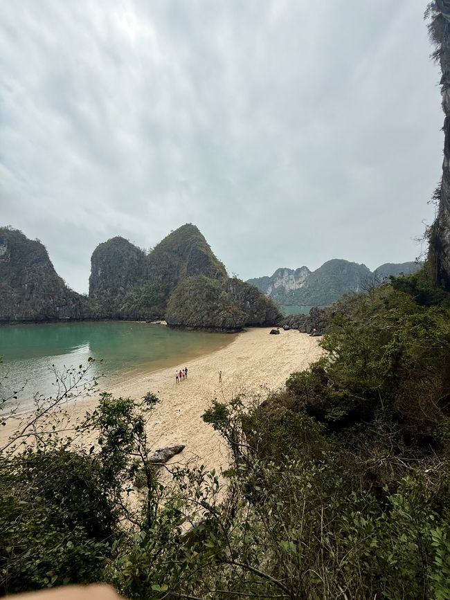 Plage magnifique - de loin