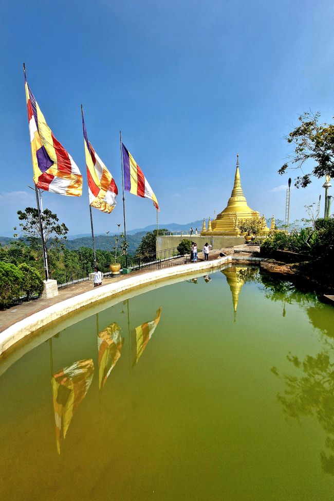 Kandy - Diente de Buda y 'la santa oásis de paz y iluminación'.