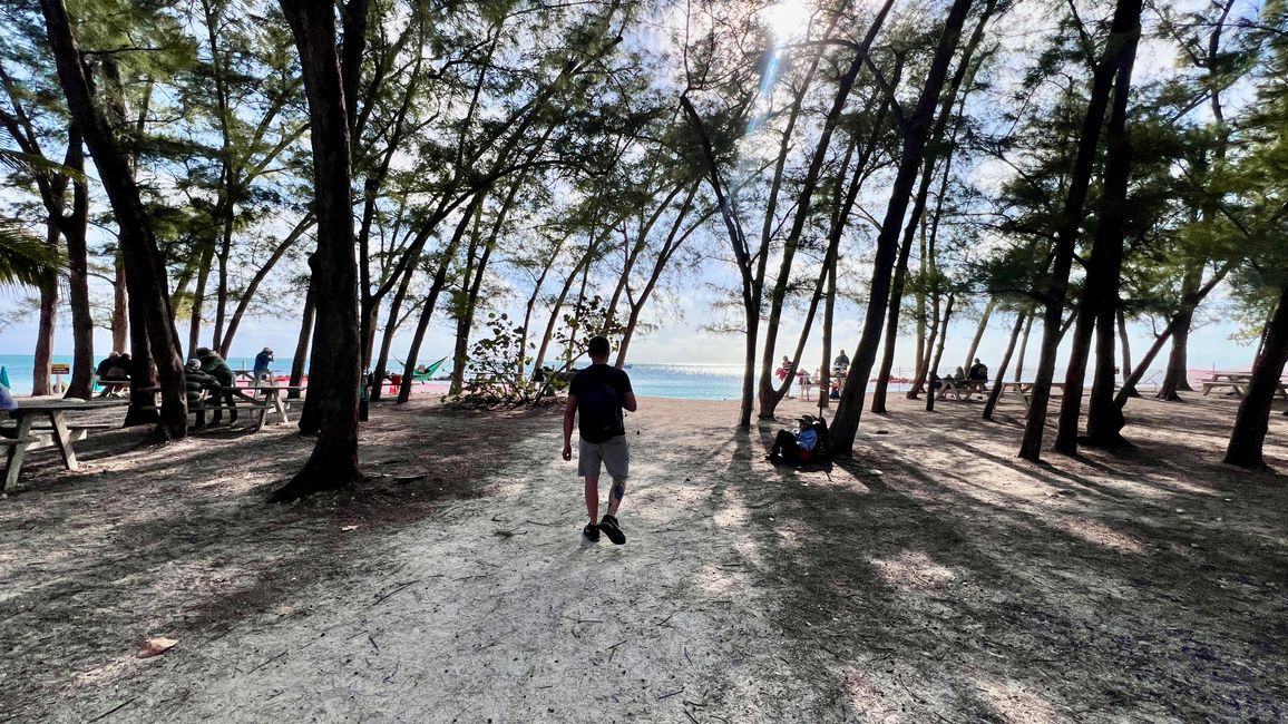 Tag 396 - Southernmost point & Duval Street by Golf Cart