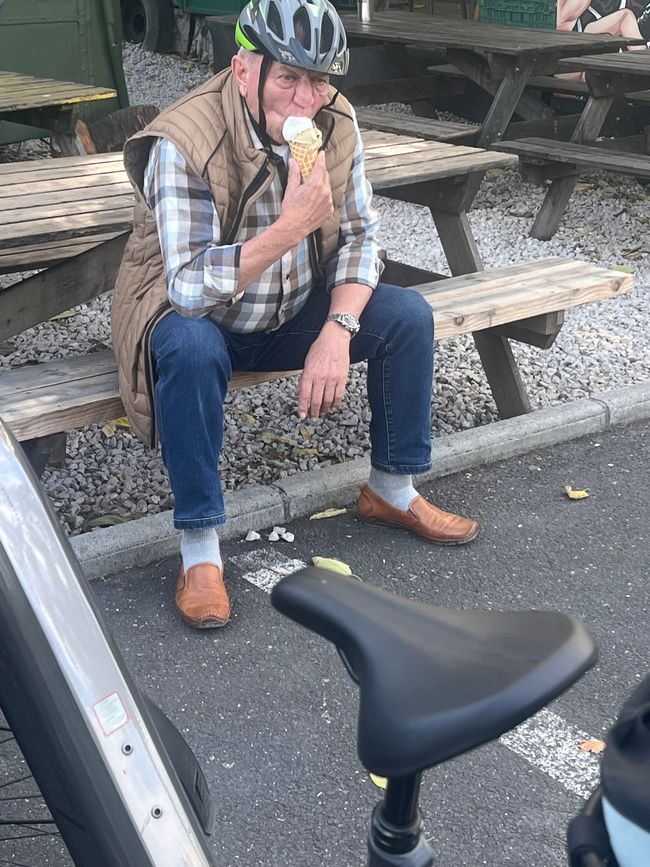 Lothar schmeckt das Eis