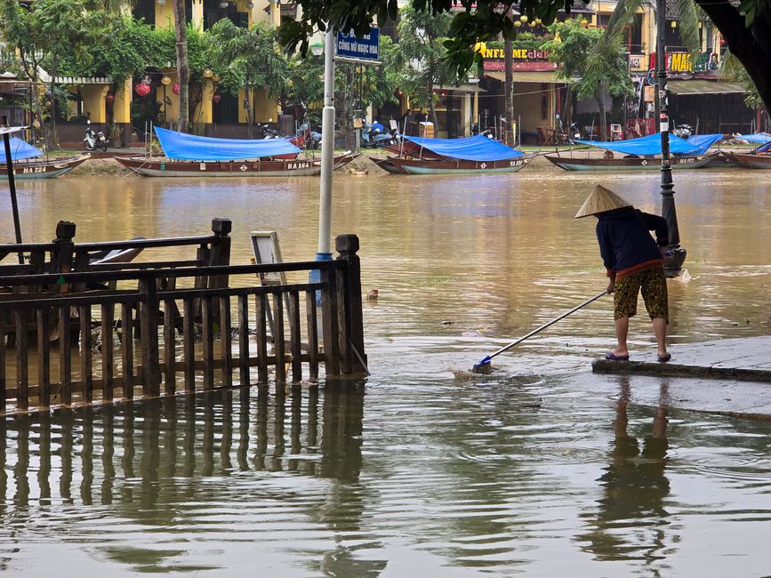 Hoi An - les travaux de nettoyage ont commencé