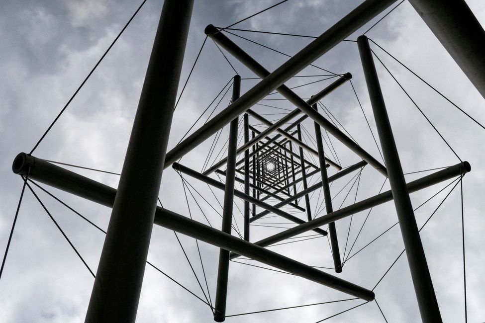 Kenneth Snelson: Needle Twoer