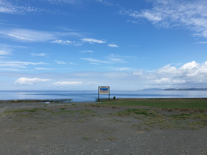 Hinter dem Schild liegt Tokyo verborgen