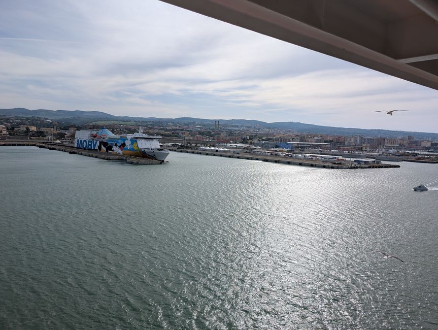 120.Etiqueta 4.5.25 Civitavecchia Italia