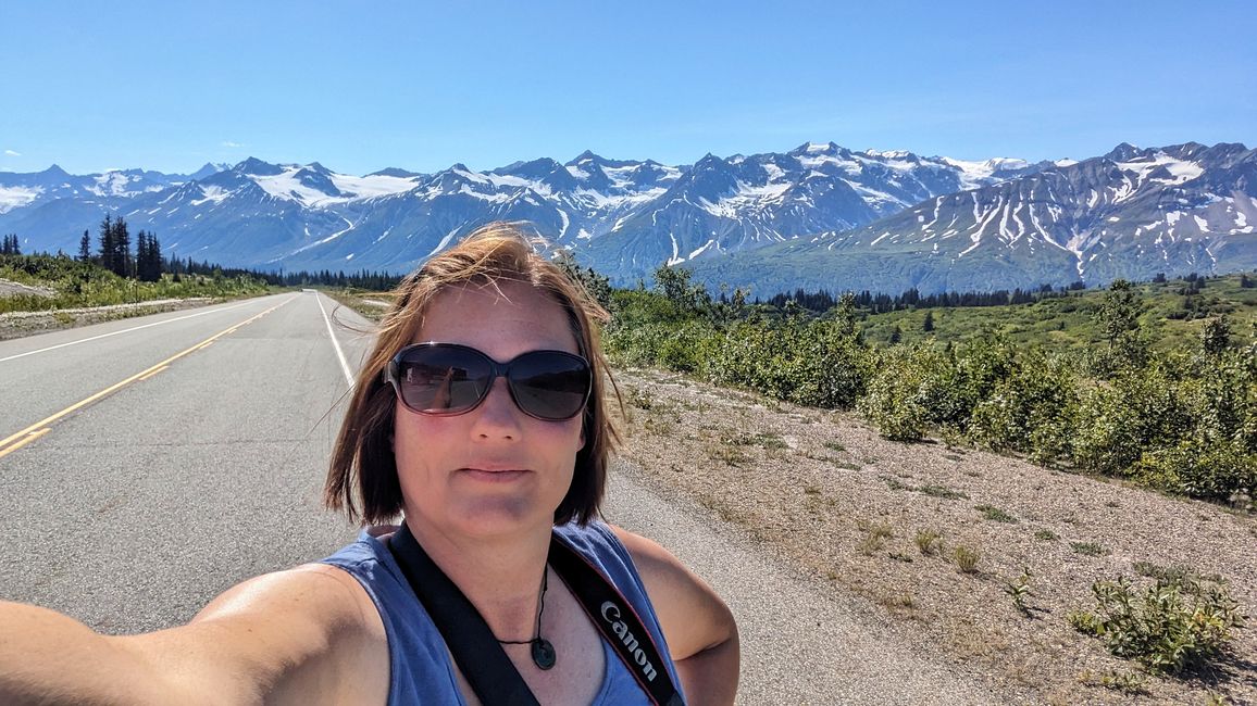 Tag 27: Bärenshow & fantastische Bergwelten - zurück nach Yukon/Kanada