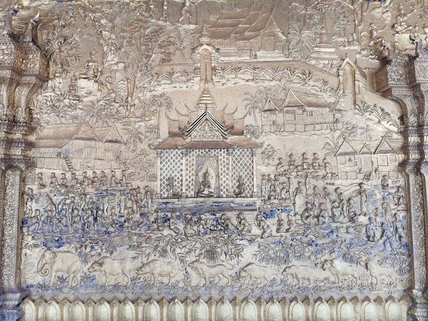 Un altro giorno di tour dei templi a Luang Prabang