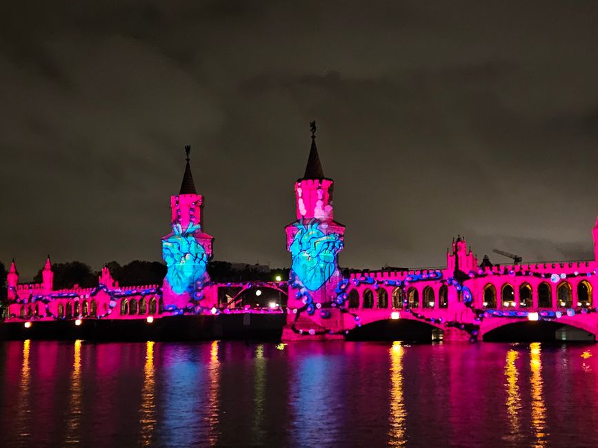 2025 - Oktober - Berlin - Festival of Lights, diesmal sogar mit DJ