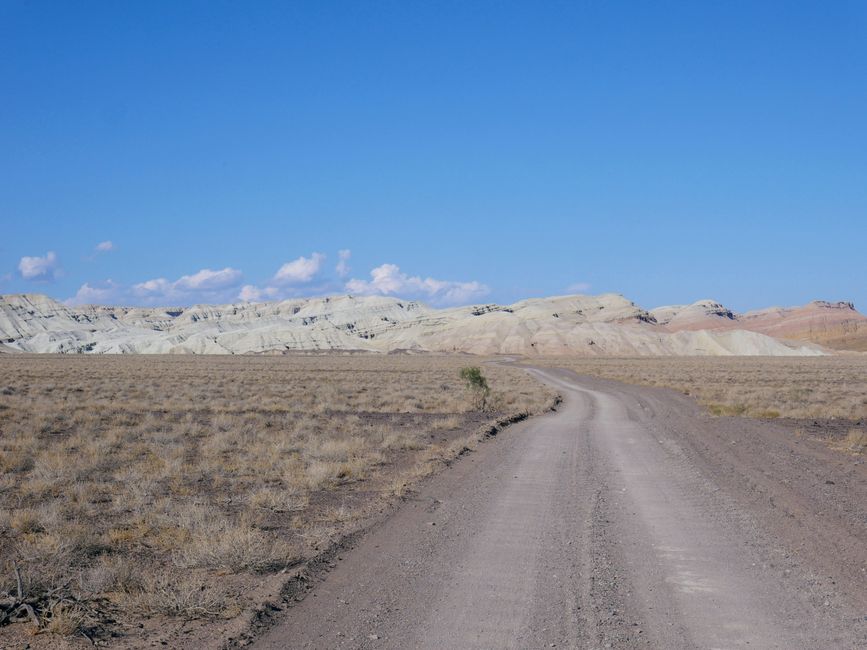 Altyn Emel Nationalpark - Tag 1 [Национальный парк Алтын-Эмель - День 1]