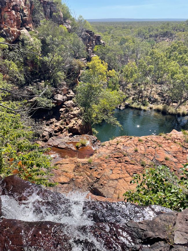 Vue sur la piscine d'en haut