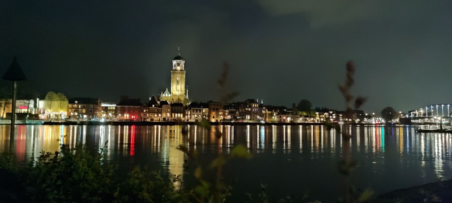 Deventer at night 