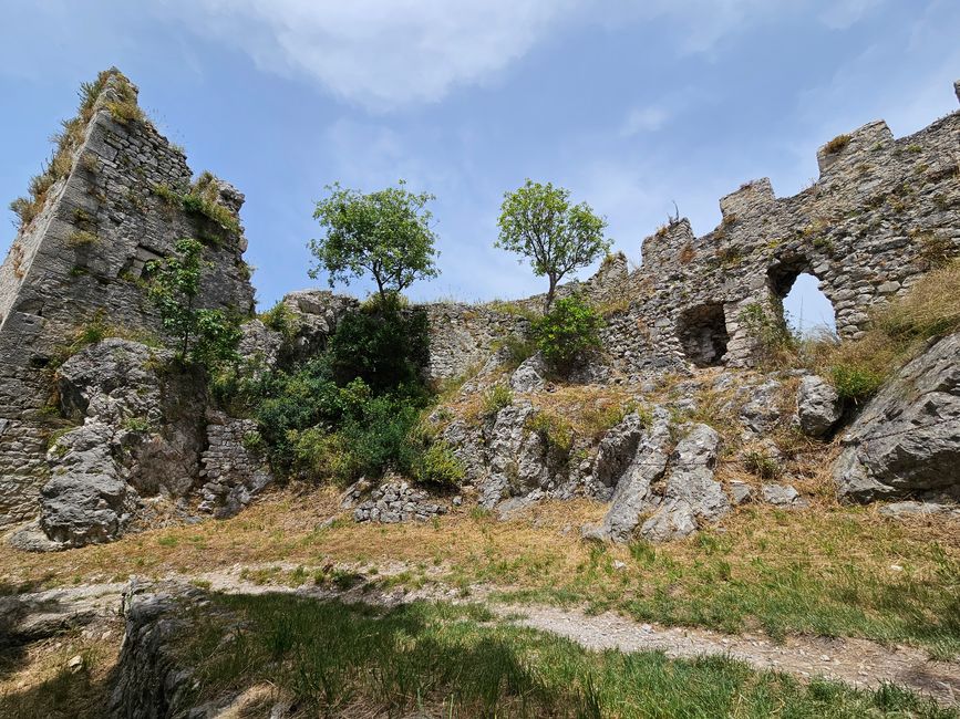 Old Castle (Ruine) 