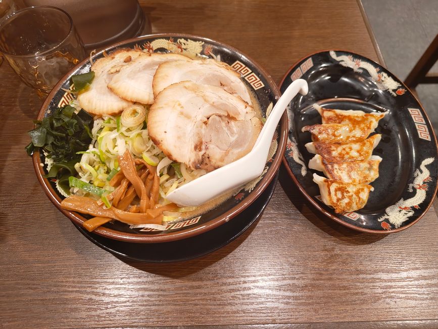 Abendessen, Ramen die X-te (und Gyozas)