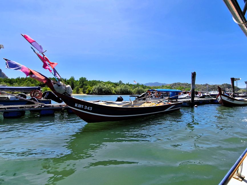 Langkawi - Fly, red eagle, fly