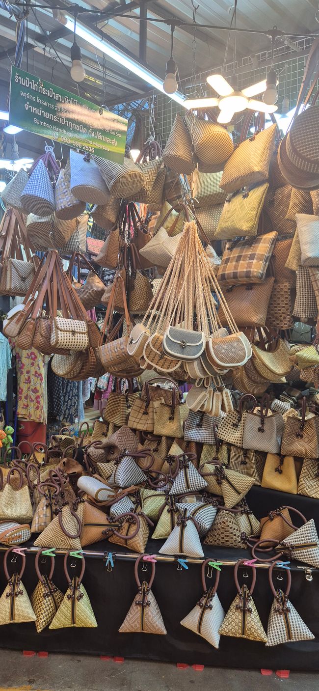 Chatuchak-Weekend-Market